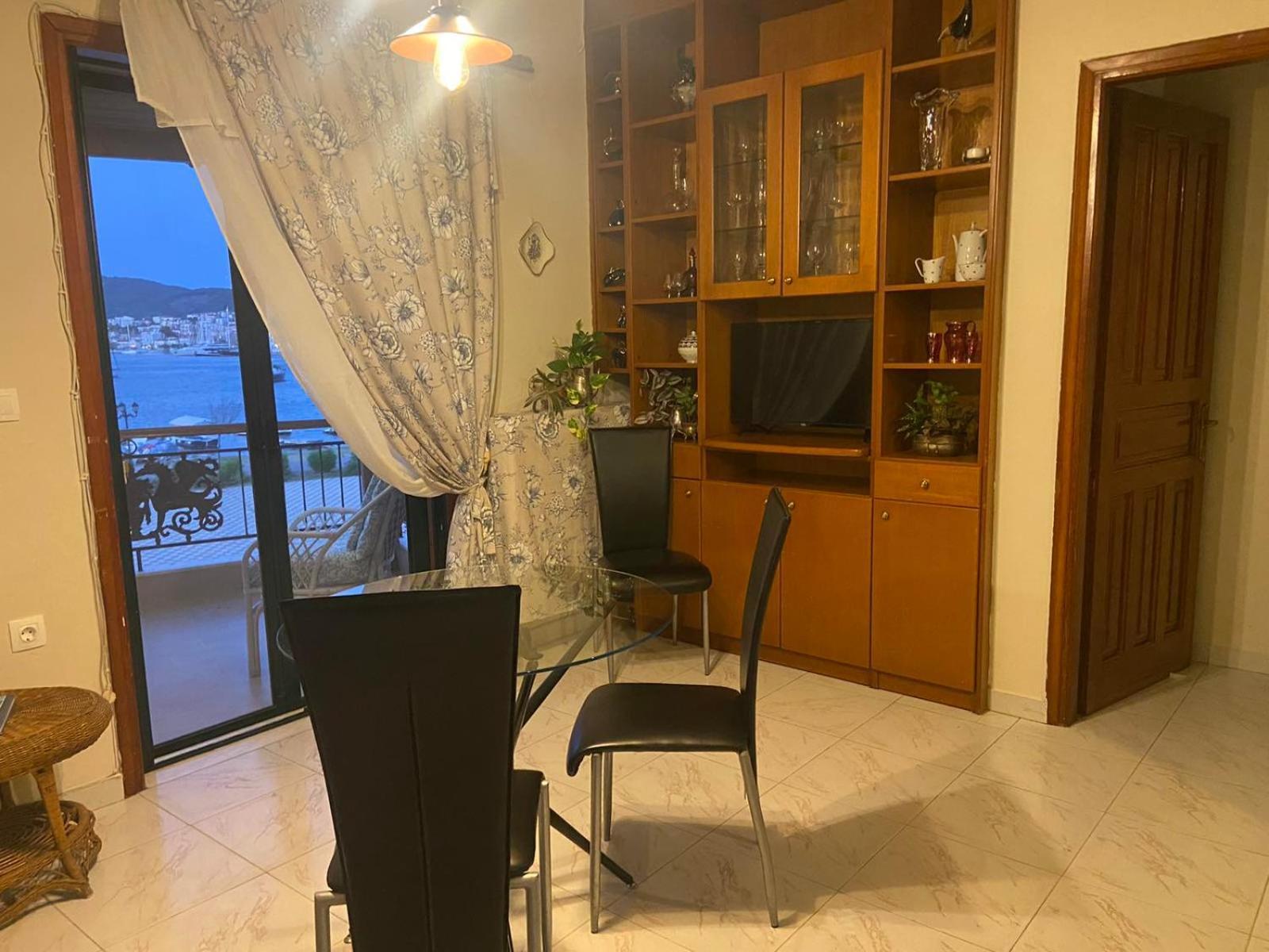 Liberty Porosview Apartement Galatás Eksteriør billede
